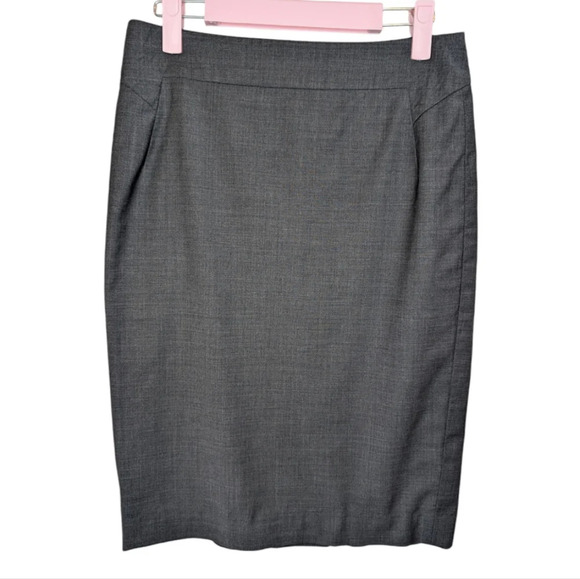 Ann Taylor Grey Pencil Skirt  Office/Work Woman Size 0 - Picture 1 of 8
